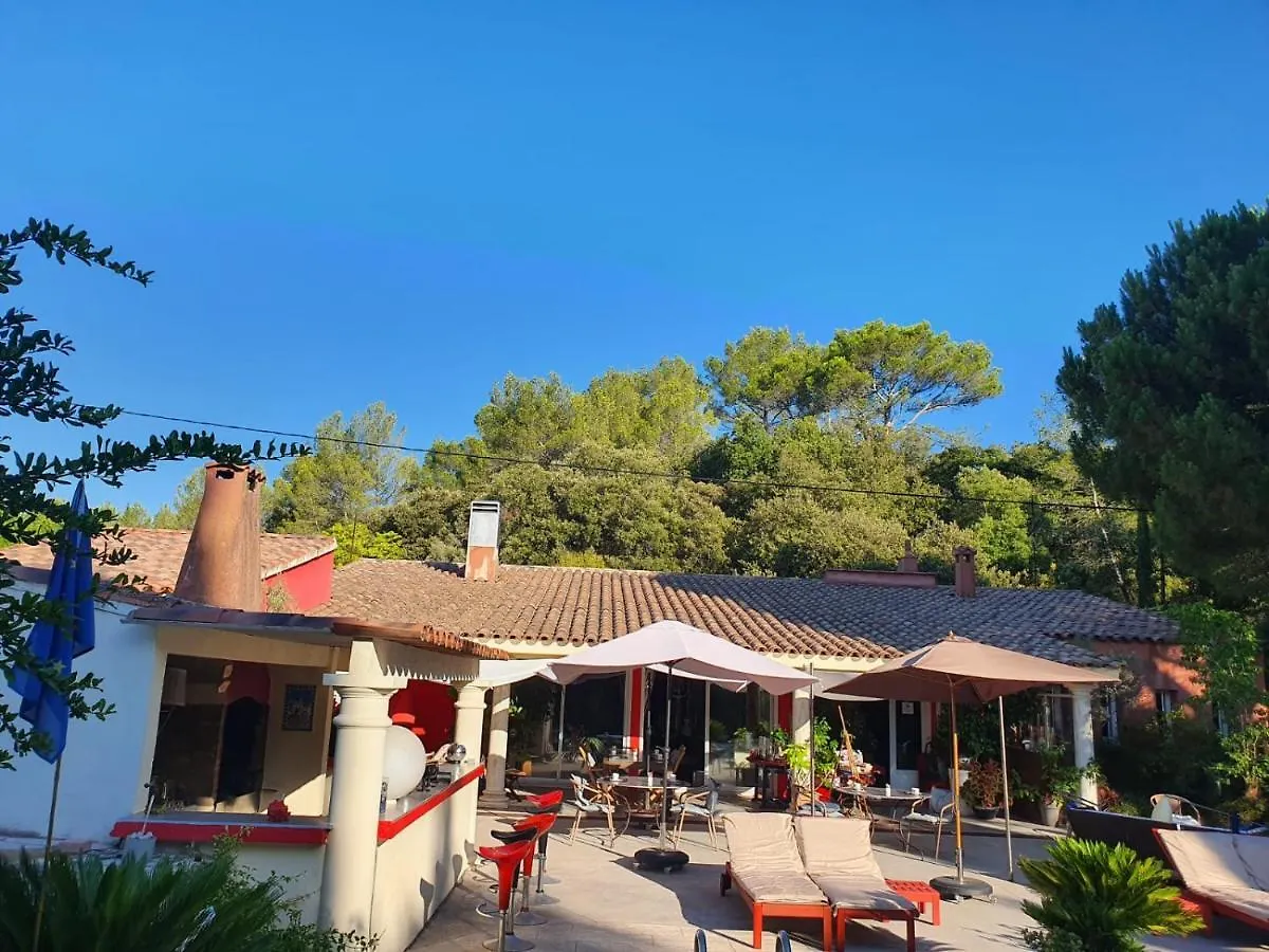 Hotel Au Mas Saint Pierre Pignans Pensión