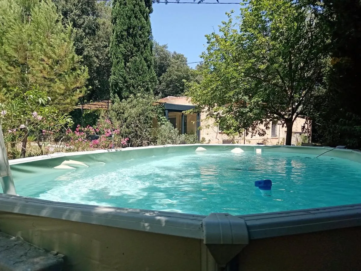 Hotel Au Mas Saint Pierre Pignans 0*,  Francia